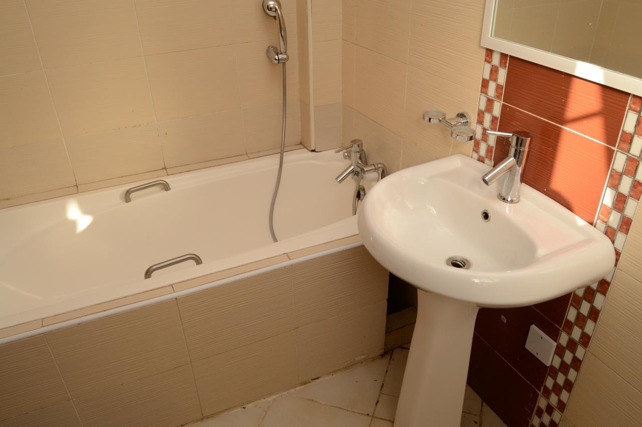 Elegant Comfy Rooms- Jkia Nairobi Exteriör bild